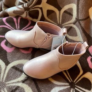 NWT Cat & Jack Girls' Toddler Onyx Zipper Slip-On Chelsea Boots rose gold, sz 10